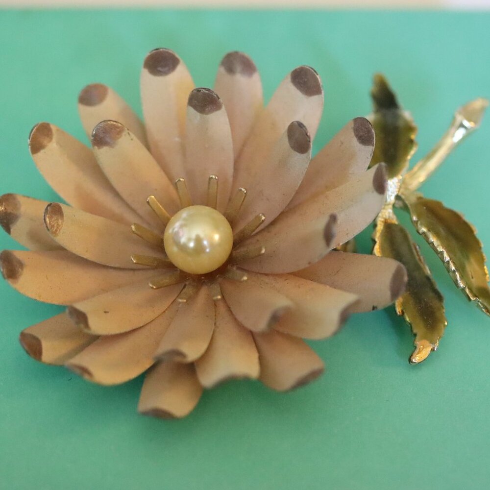 Vintage Signed Coro 3D Muted Pink Coral Color Flower Brooch